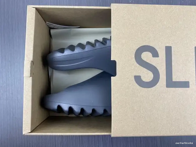 HQ6448 Yeezy Adidas Slide Onyx 0521